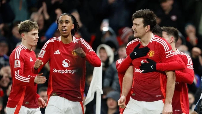 Tantangan untuk MU Hentikan Laju Apik Lyon di Bawah Fonseca