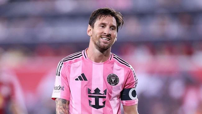 Fabregas Impikan Messi Main di Como