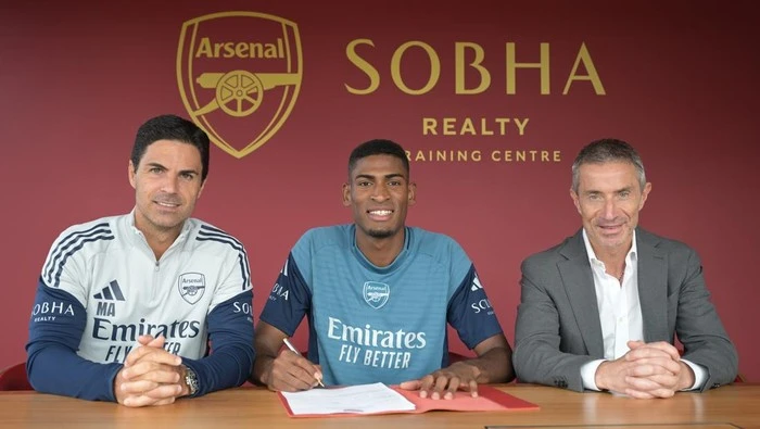 Arsenal Resmi Daratkan Mosquera dari Valencia