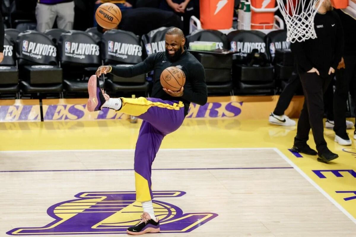 Menepi Hingga Satu Bulan, Debut Musim ke-23 LeBron Tertunda